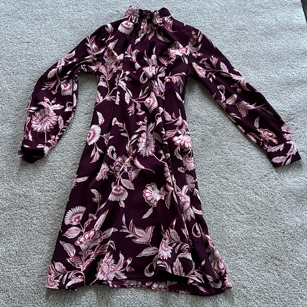 Ann Taylor dress paisley red burgundy long sleeve shift dress